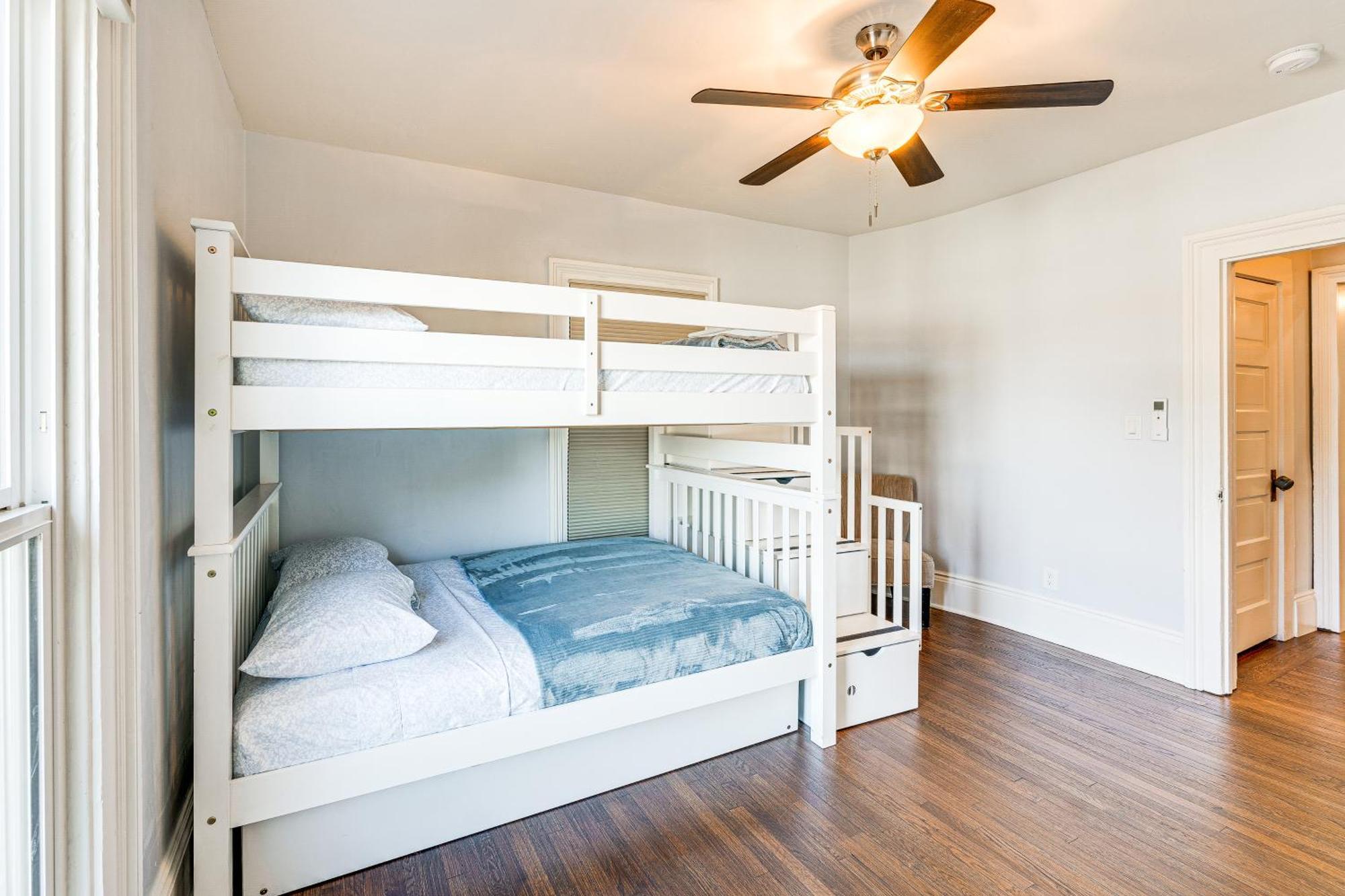 Bright Woodland Apartment Walk To Main Street מראה חיצוני תמונה