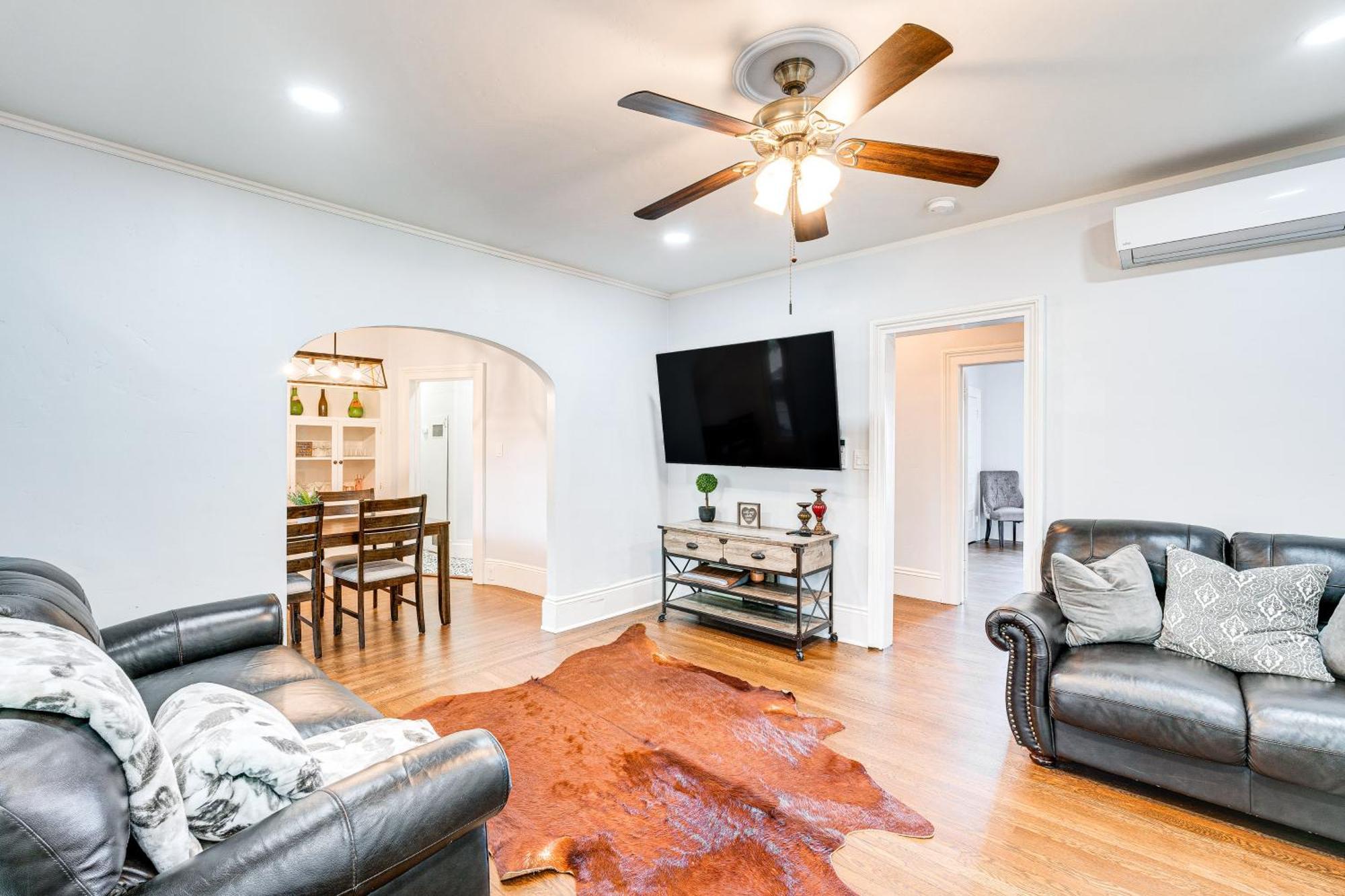 Bright Woodland Apartment Walk To Main Street מראה חיצוני תמונה