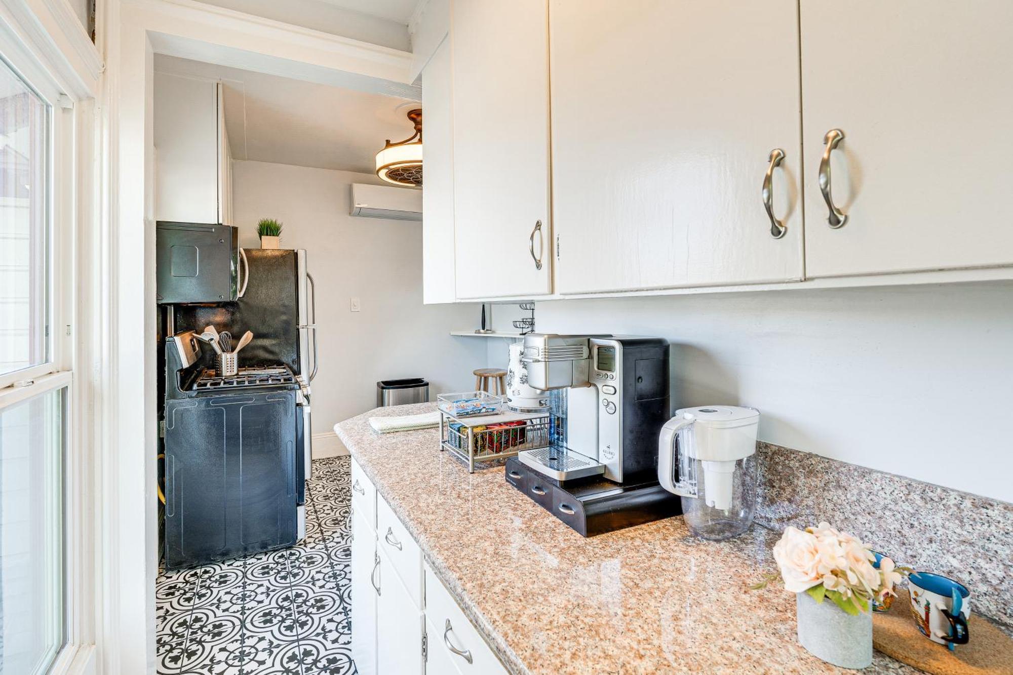 Bright Woodland Apartment Walk To Main Street מראה חיצוני תמונה